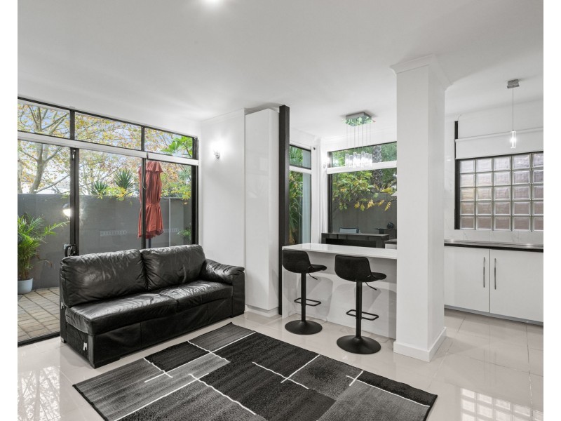 1/39 Mill Point Road, South Perth WA 6151