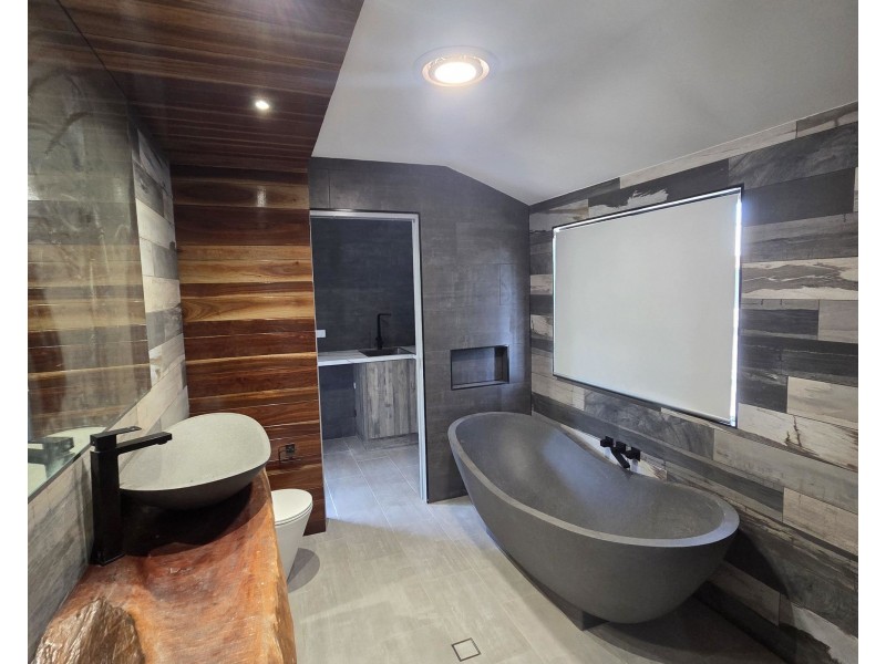 212 Walker Street, Svensson Heights QLD 4670