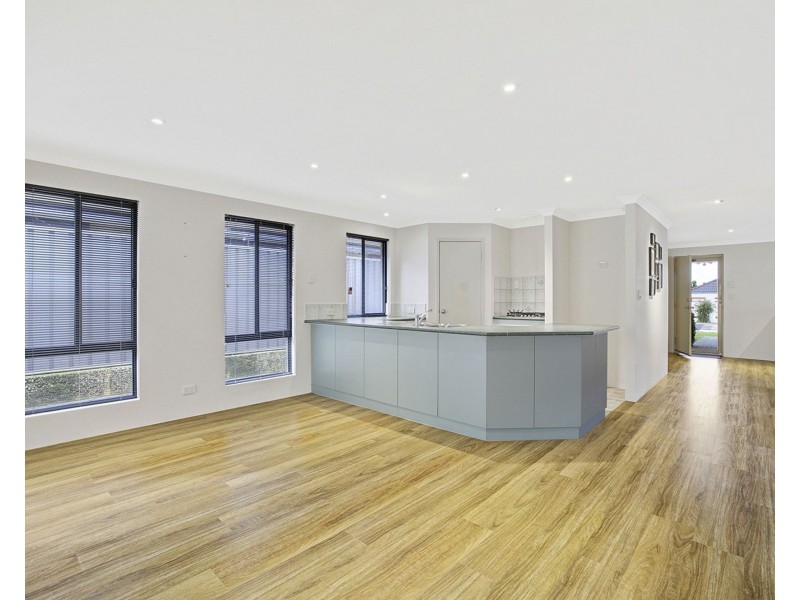 233 Landsdale Road, Landsdale WA 6065