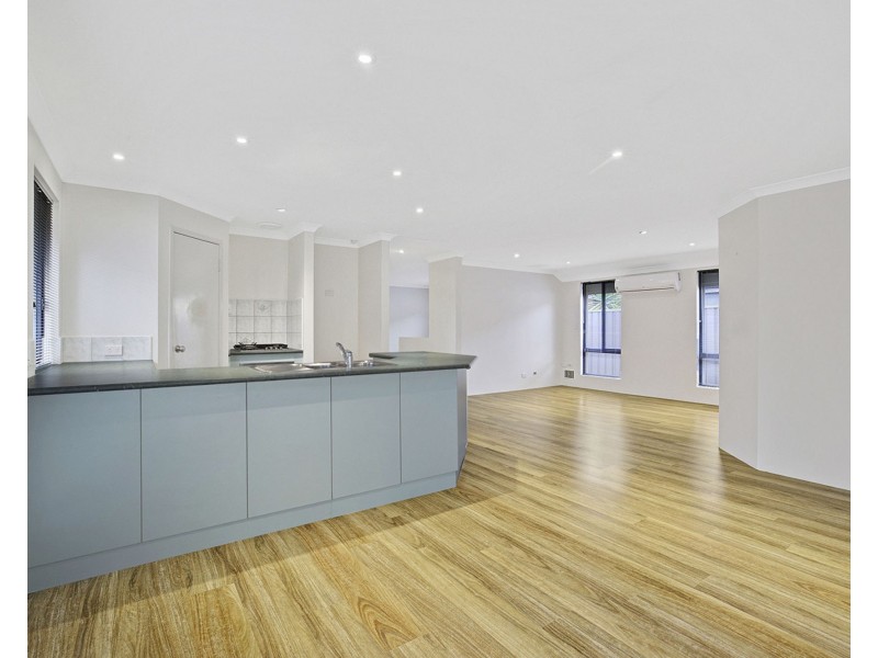 233 Landsdale Road, Landsdale WA 6065