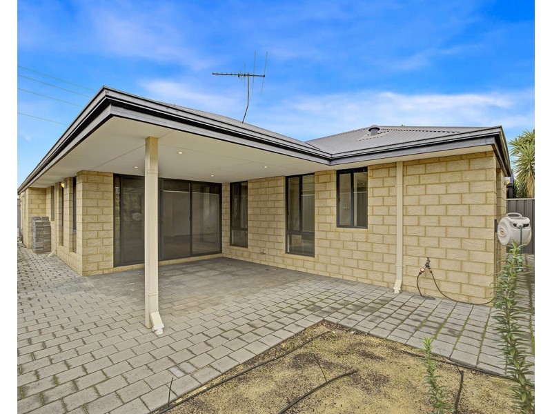 233 Landsdale Road, Landsdale WA 6065