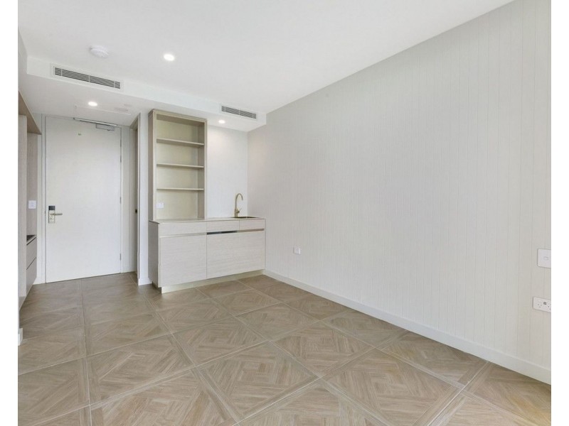 815/24 Queen Street, Southport QLD 4215