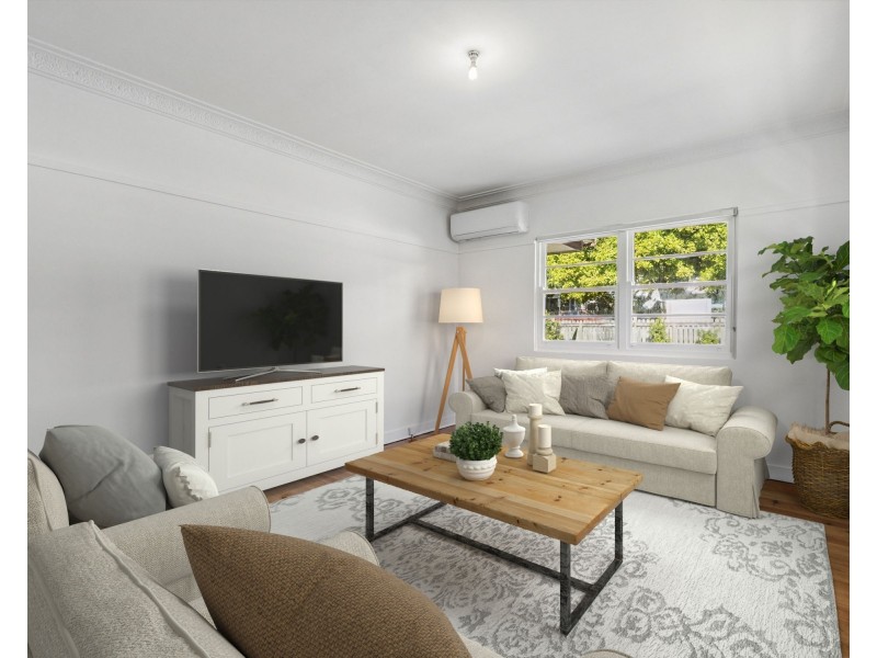 8 Toongarra Road, Leichhardt QLD 4305