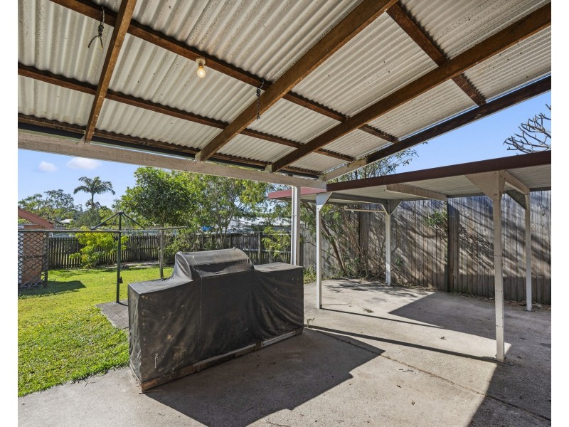 8 Toongarra Road, Leichhardt QLD 4305