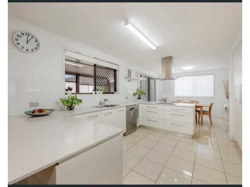 25 Jenalyn Cresent, Avoca QLD 4670