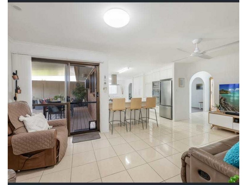 25 Jenalyn Cresent, Avoca QLD 4670