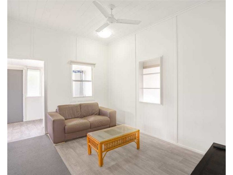 22 Hills Street, Bundaberg East QLD 4670