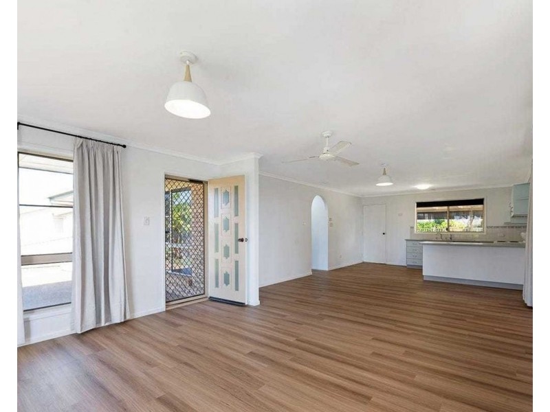 9 Shell Street, Burnett Heads QLD 4670