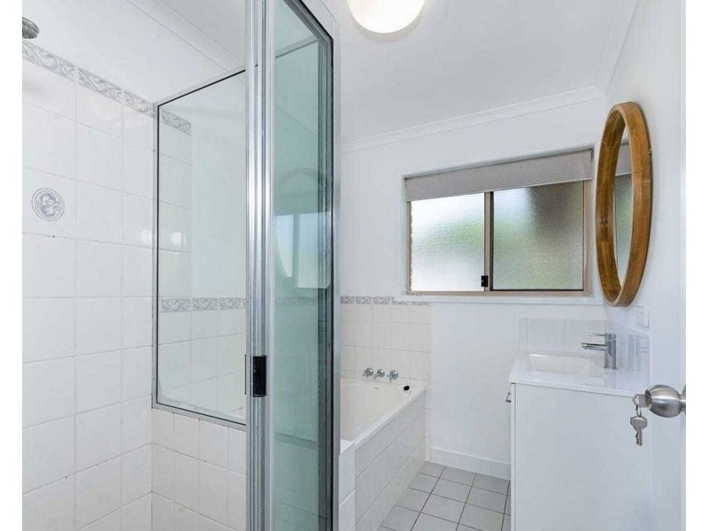 9 Shell Street, Burnett Heads QLD 4670