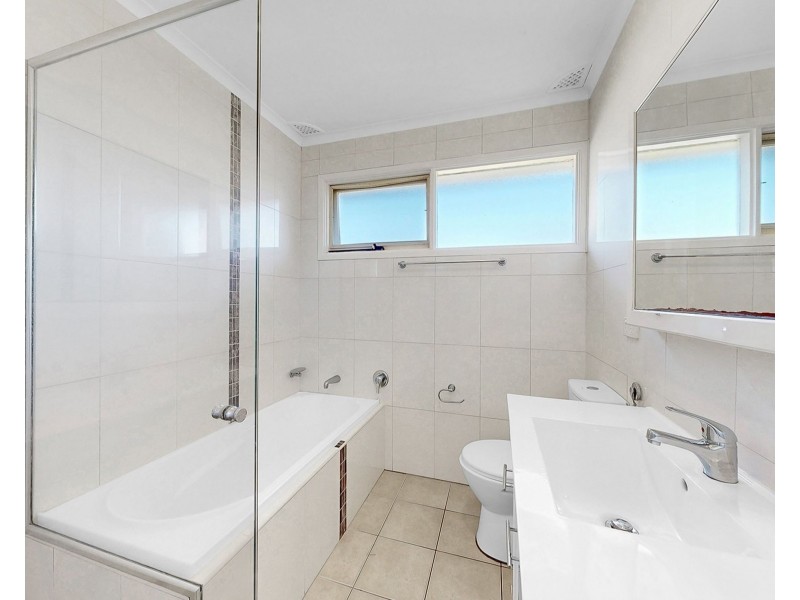 18 Tremlow Crescent, Ambarvale NSW 2560