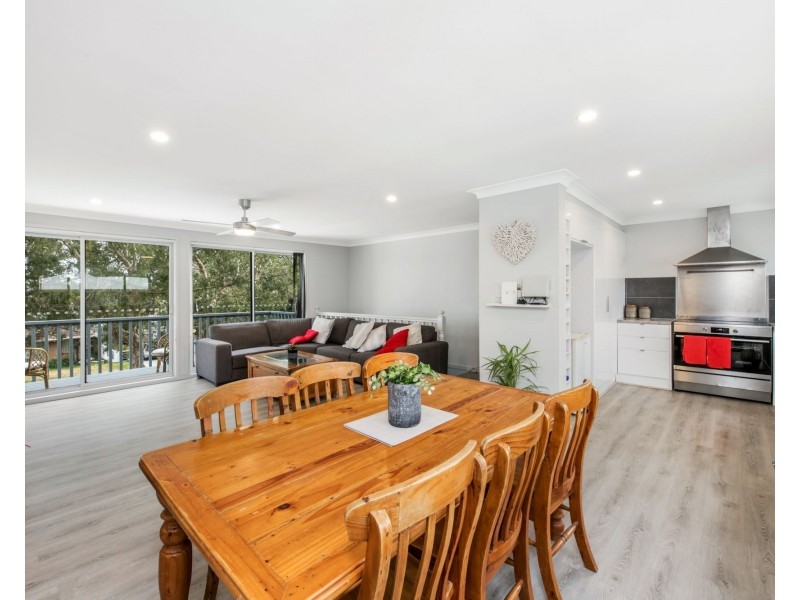 7 Tarwarri Road,, Summerland Point NSW 2259