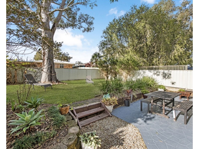 7 Tarwarri Road,, Summerland Point NSW 2259