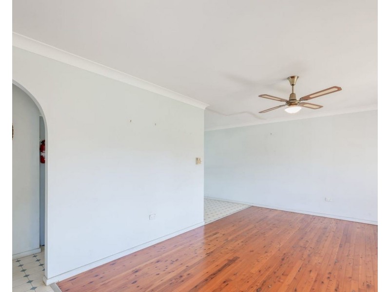 27 Sloane Street, Kalkie QLD 4670