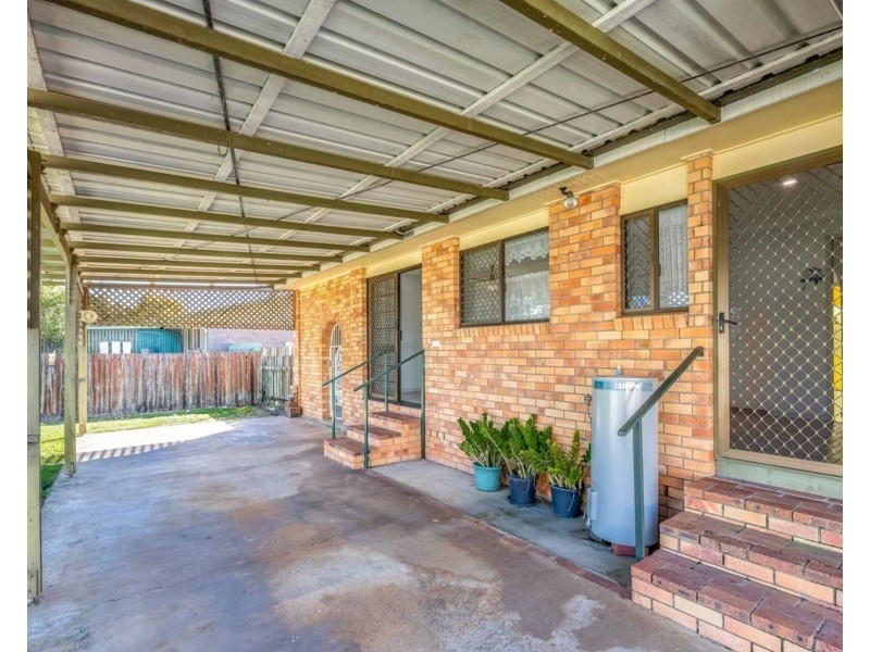 27 Sloane Street, Kalkie QLD 4670