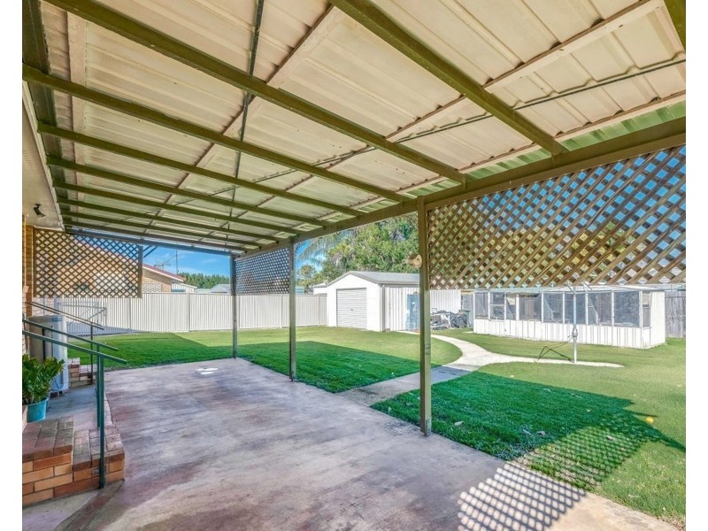 27 Sloane Street, Kalkie QLD 4670