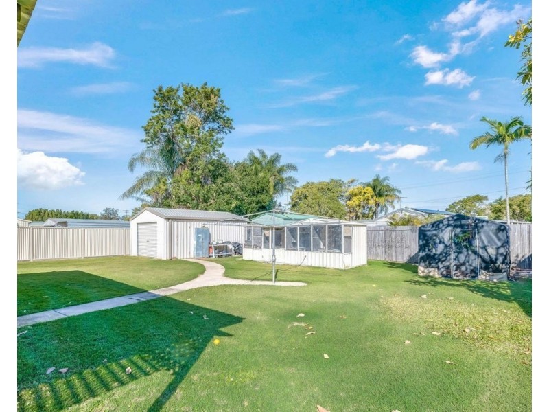 27 Sloane Street, Kalkie QLD 4670