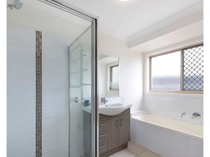 8 Tranquility Pla, Bargara QLD 4670