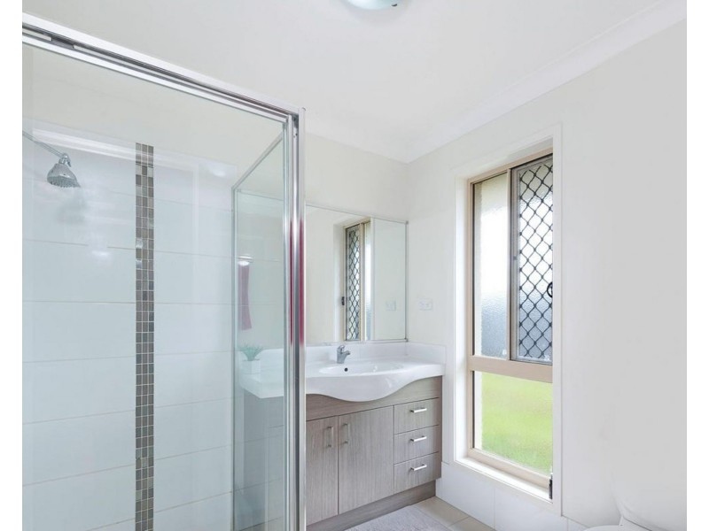 8 Tranquility Pla, Bargara QLD 4670