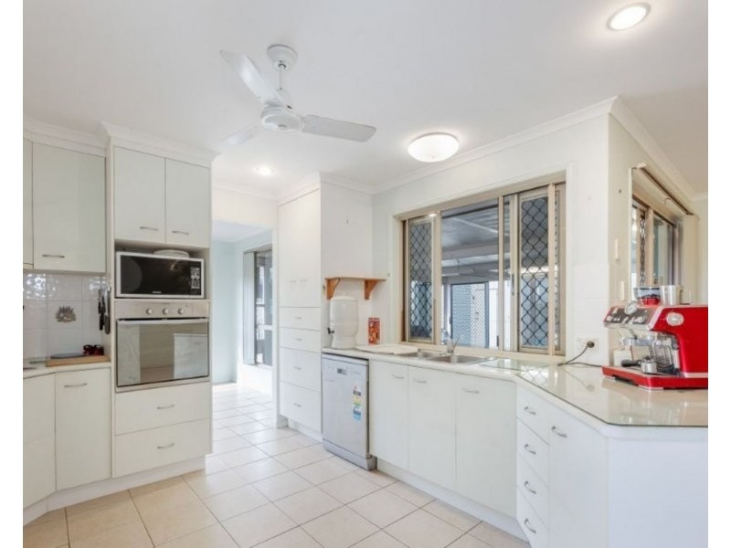 7 Stuckey Drive, Kalkie QLD 4670