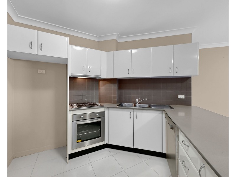 5/41 Woodhouse Drive, Ambarvale NSW 2560