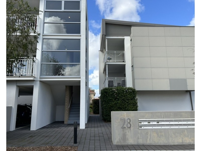 11/28 Pollard Street, Glendalough WA 6016