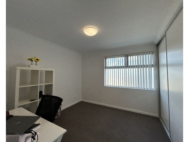 11/28 Pollard Street, Glendalough WA 6016