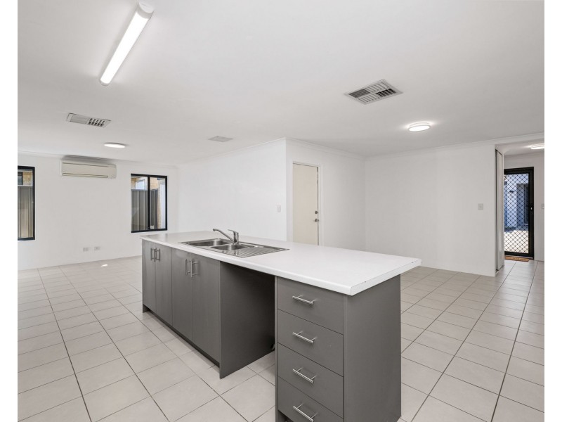 2/60 Russell Street, East Cannington WA 6107