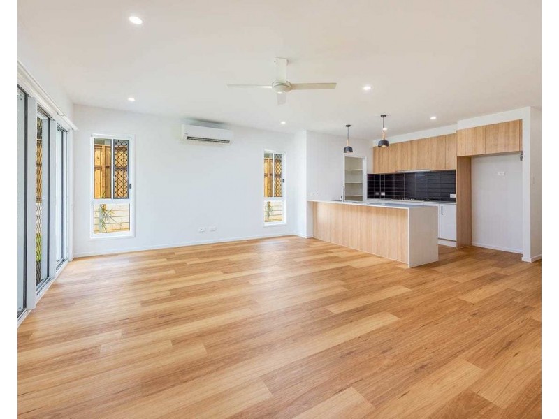 27 Cummins Road, Avoca QLD 4670