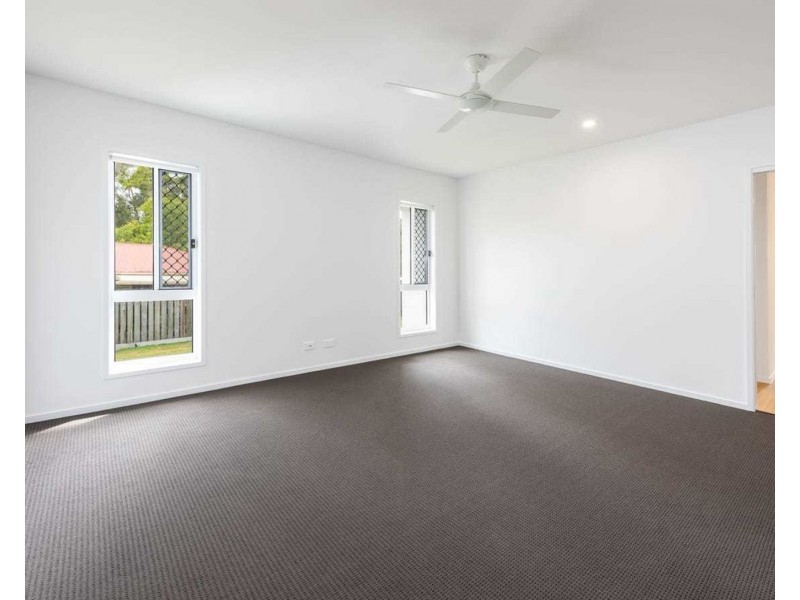 27 Cummins Road, Avoca QLD 4670