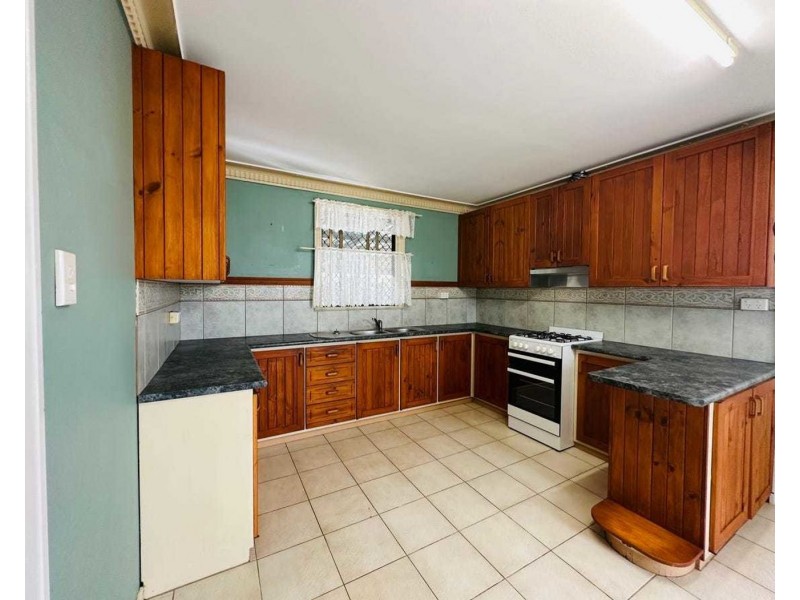 13 Dix Street, Kepnock QLD 4670
