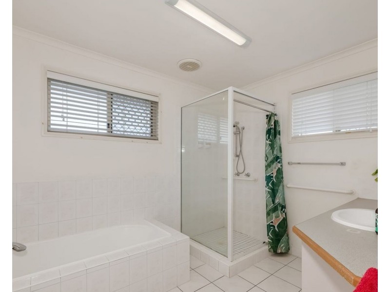 12 Hooper Court, Kepnock QLD 4670