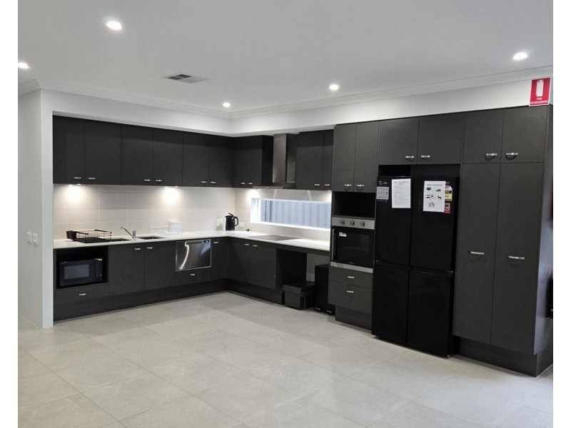 31 Edenvale Drive, Hilbert WA 6112