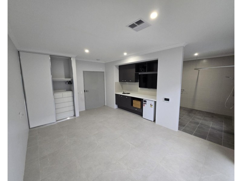 31 Edenvale Drive, Hilbert WA 6112