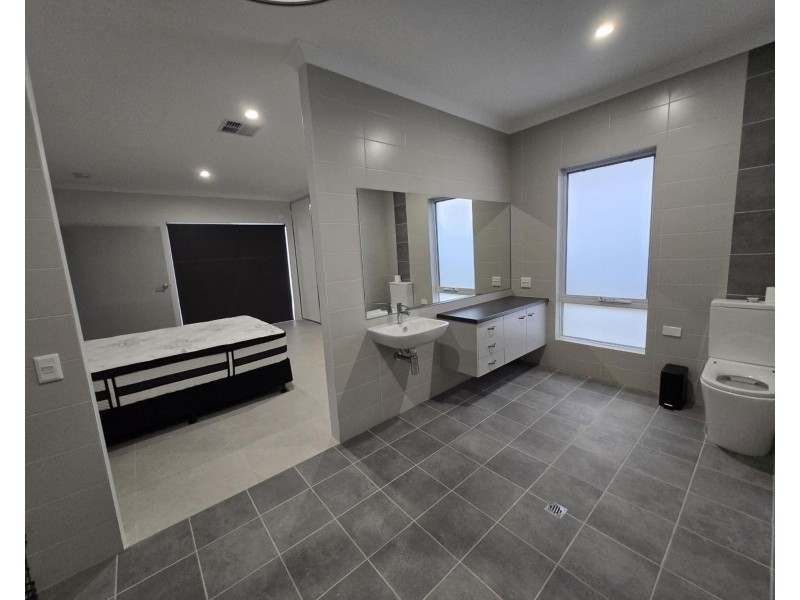 31 Edenvale Drive, Hilbert WA 6112