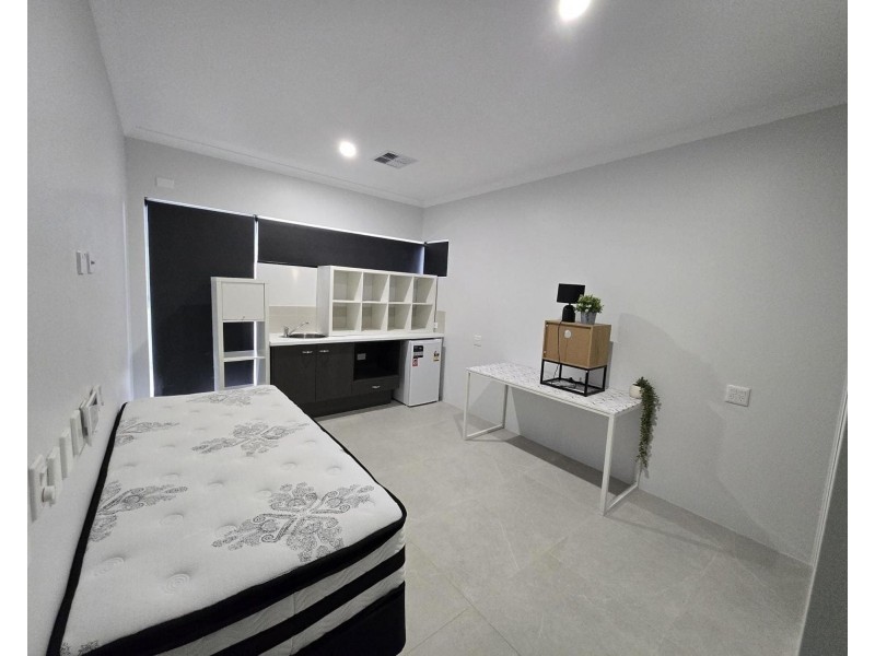 31 Edenvale Drive, Hilbert WA 6112
