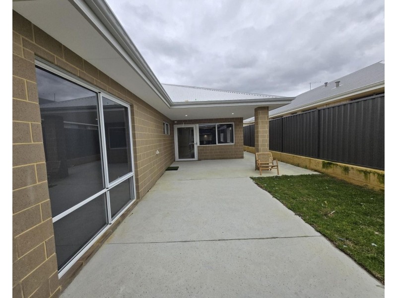 31 Edenvale Drive, Hilbert WA 6112