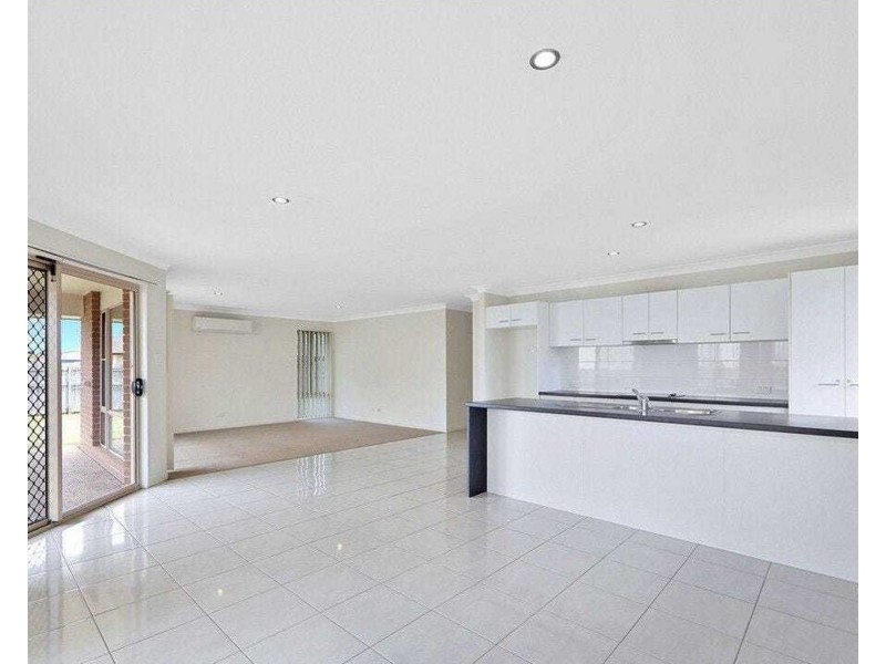 9 Fixter Avenue, Kalkie QLD 4670