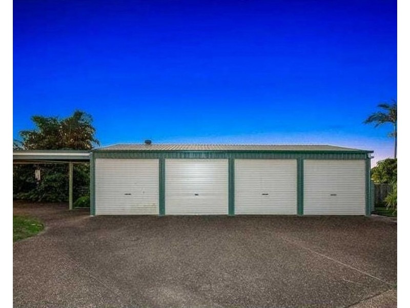 13 Nielson Avenue, Burnett Heads QLD 4670