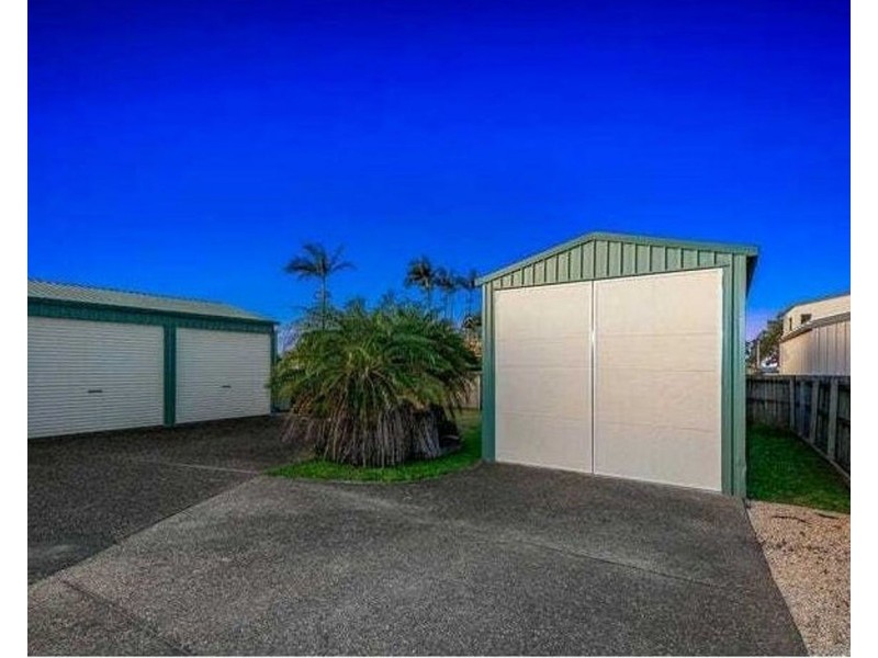 13 Nielson Avenue, Burnett Heads QLD 4670