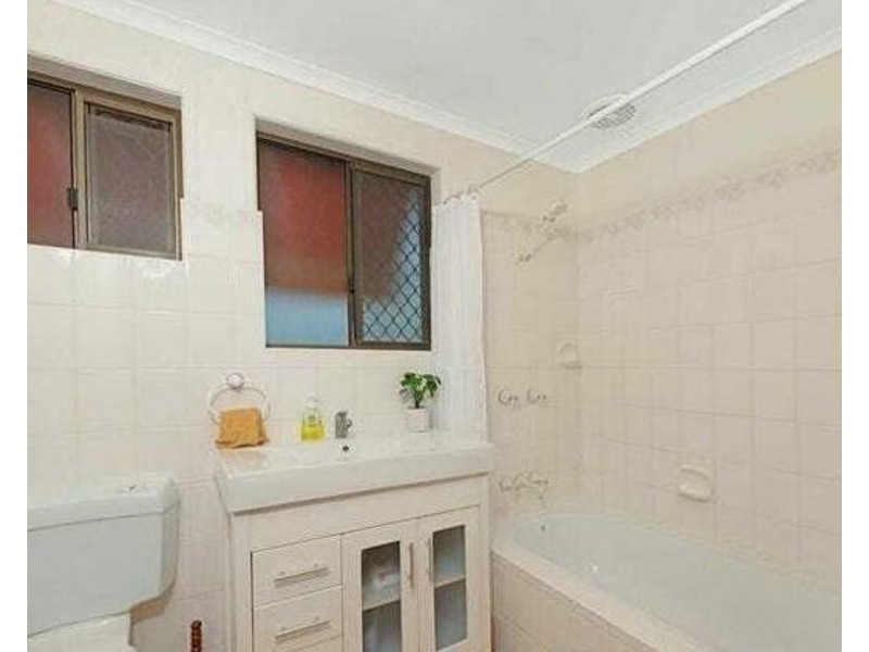 13 Nielson Avenue, Burnett Heads QLD 4670