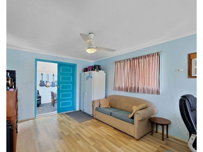 6 Kingsford Street, Kalkie QLD 4670