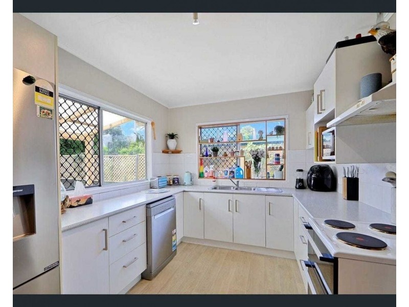 6 Kingsford Street, Kalkie QLD 4670