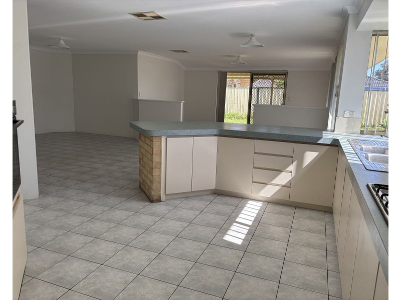 17 Kilmarnock Loop, Kinross WA 6028