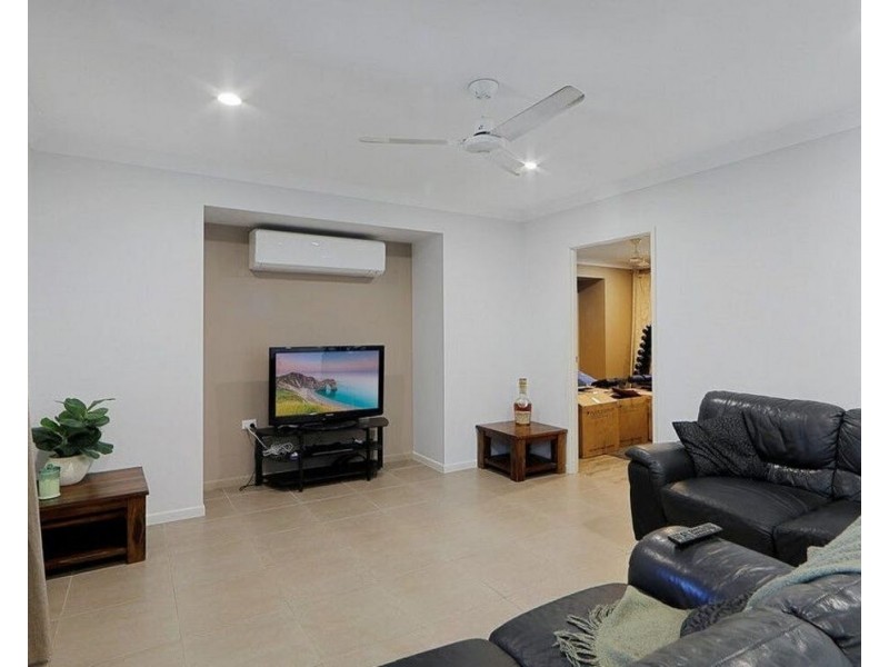 2 Mountney Street, Avoca QLD 4670