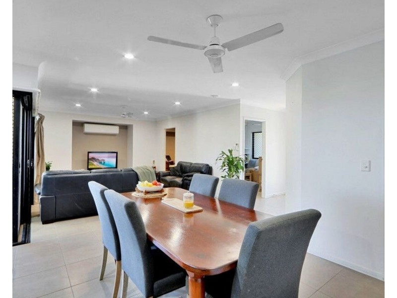 2 Mountney Street, Avoca QLD 4670