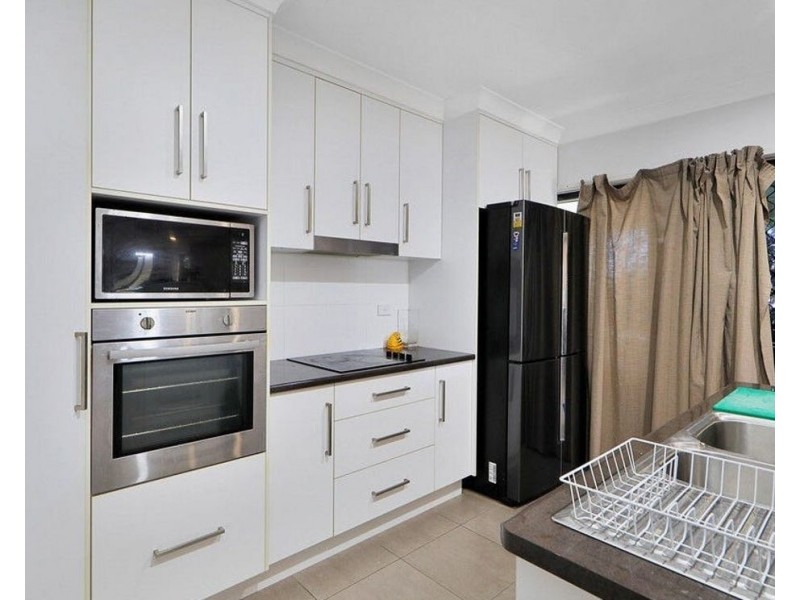 2 Mountney Street, Avoca QLD 4670