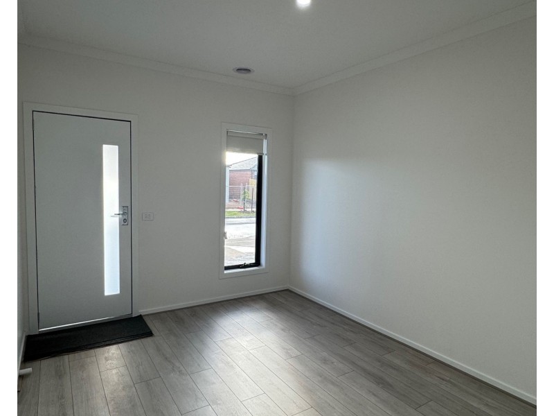 23 Mirage Avenue, Berwick VIC 3806