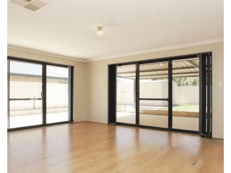 20 Silica Road, Wattle Grove WA 6107