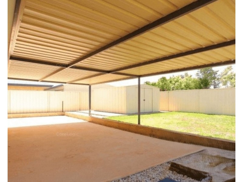 20 Silica Road, Wattle Grove WA 6107
