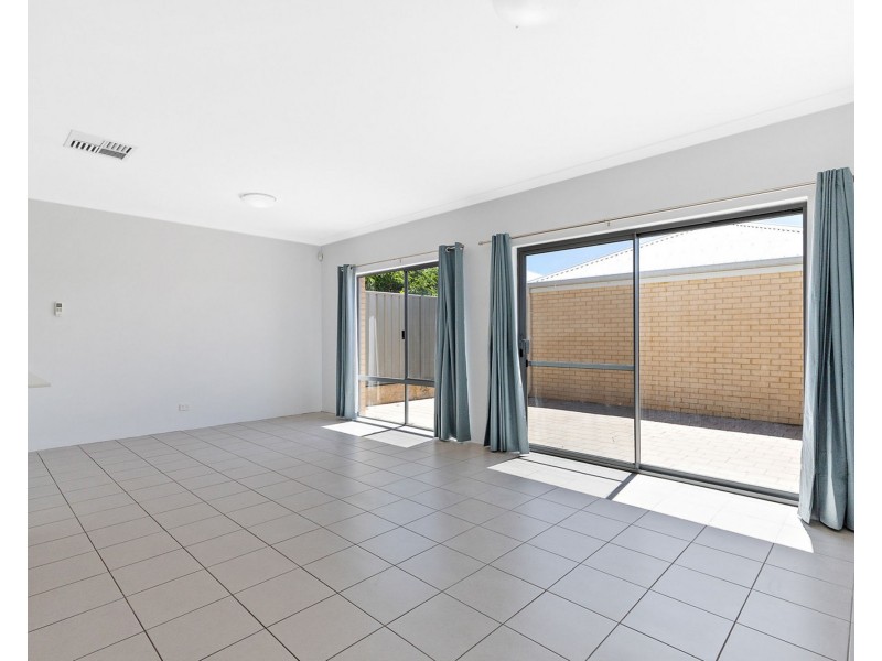 81 Lambeth Circle, Wellard WA 6170